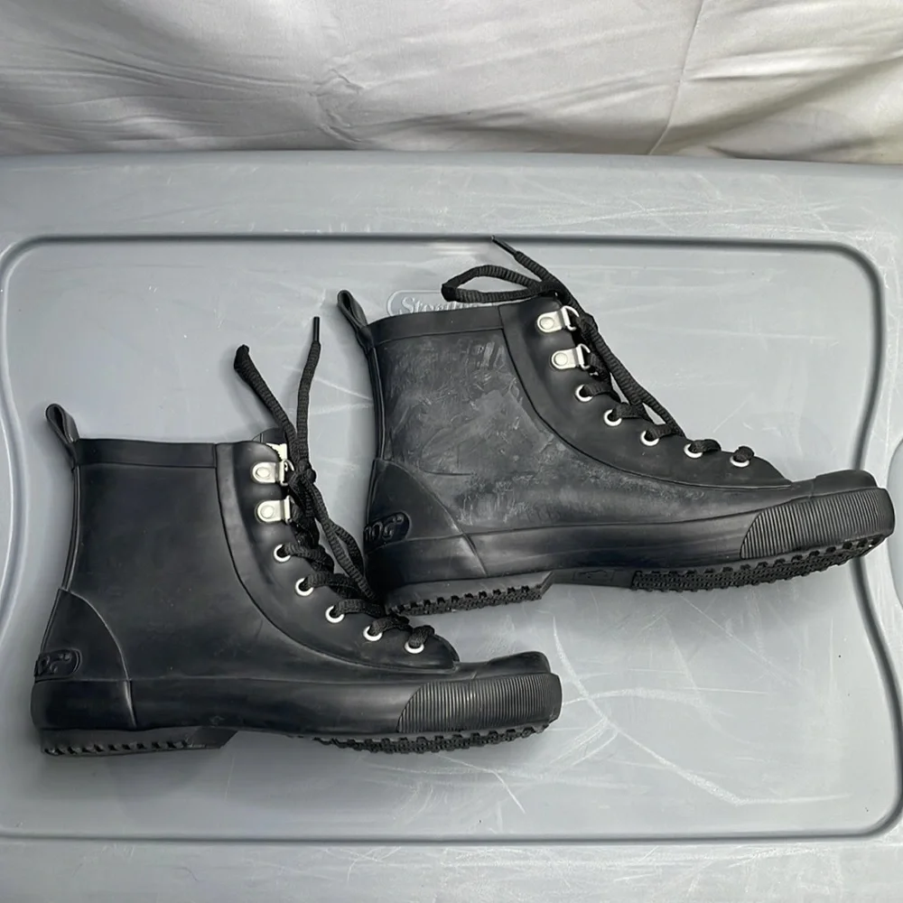 Rocket Dog lace up rubber rain boots: